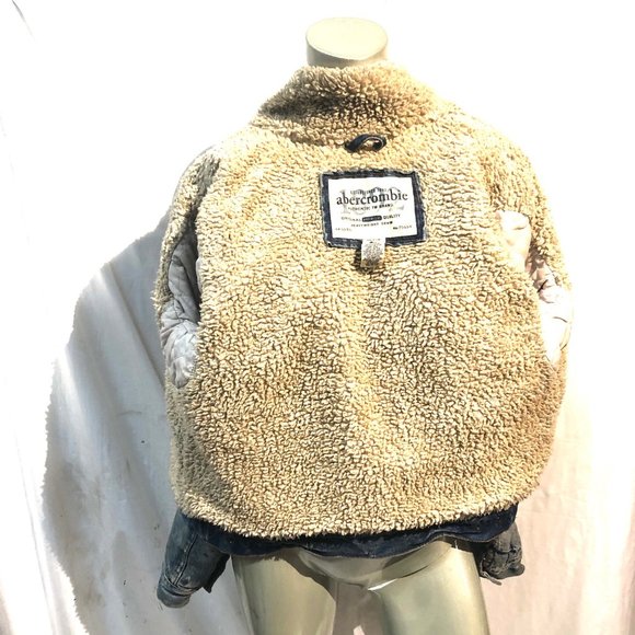 Abercrombie Women's Faux Fur Jeans Jacket - Picture 14 of 16